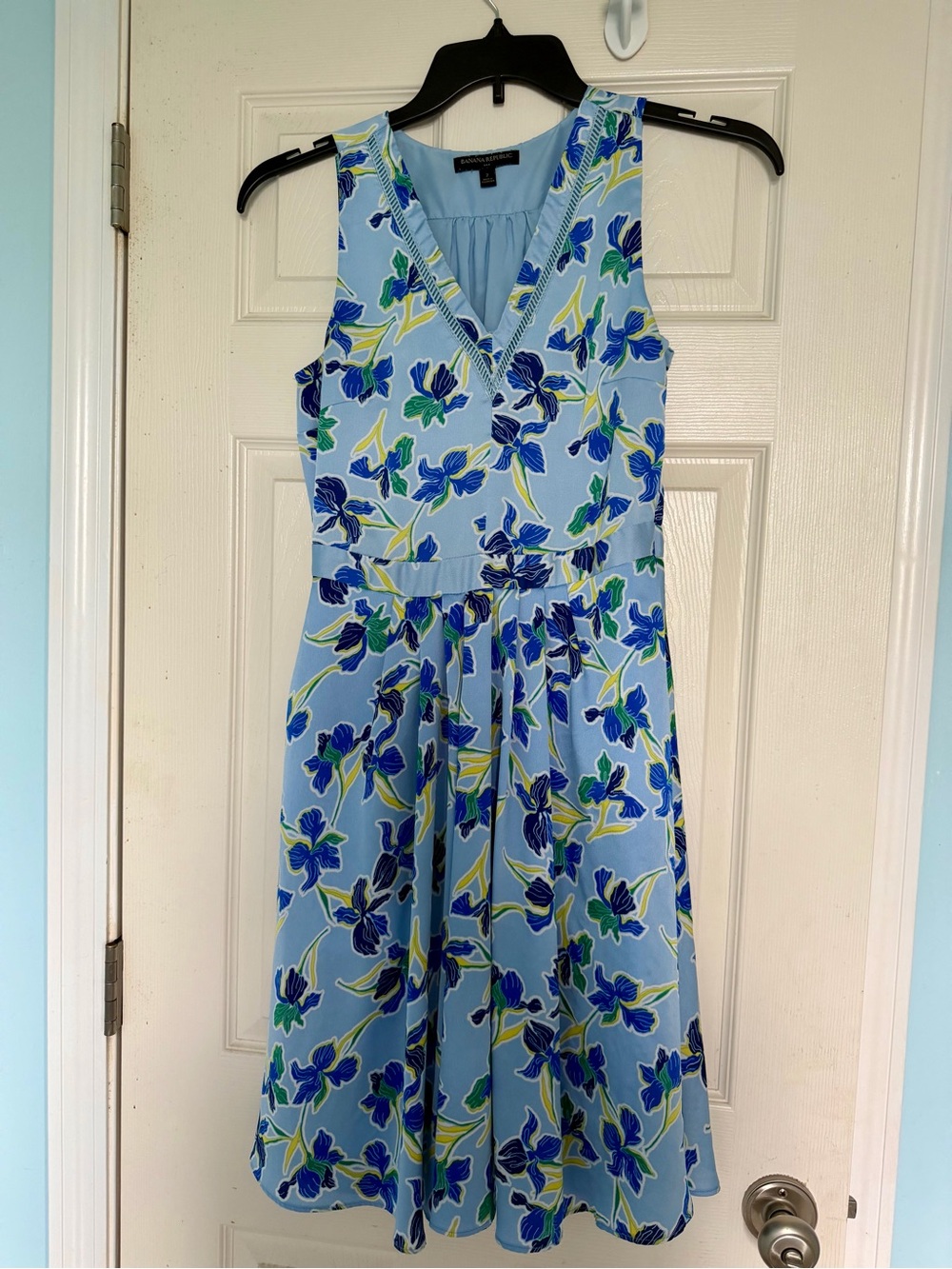 Banana Republic Light Blue Pleated Bodice Dress with pockets